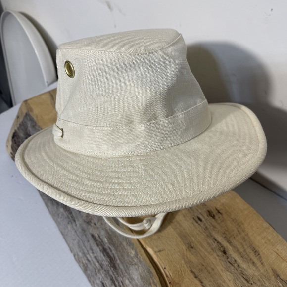 NWOT Tilley hat - Picture 3 of 9